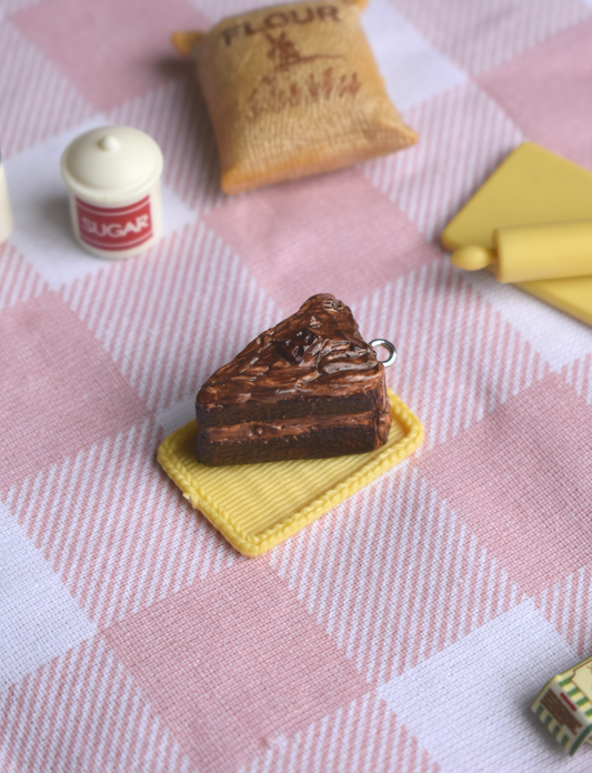 Cute chocolate cake charm keychain 