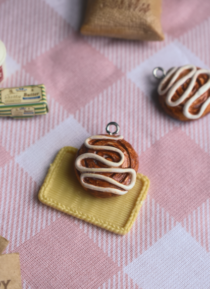 Handmade Cute Cinnamon Scroll Polymer Clay Charm/Keychain