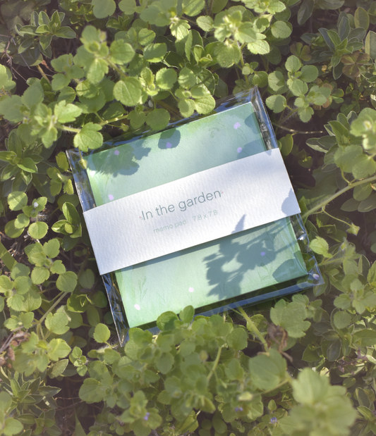 In the Garden memo pad with floral illustrated border, 30 sheets